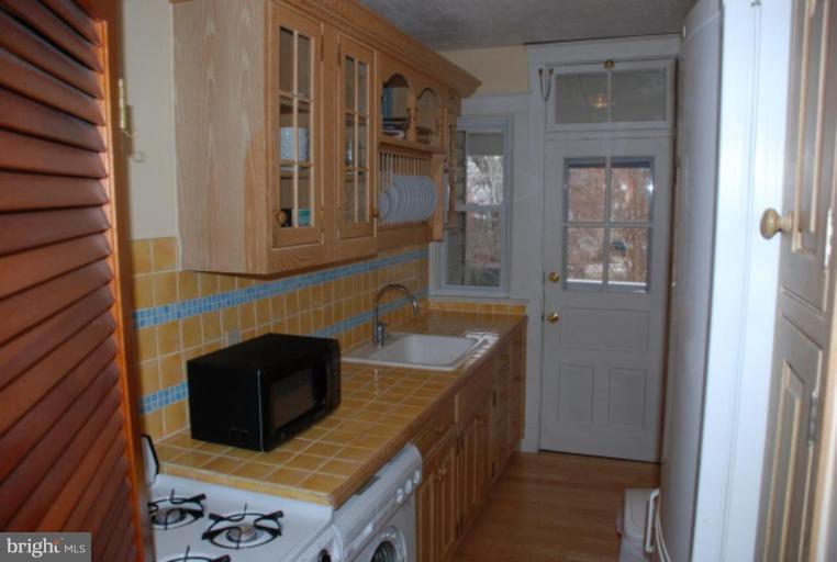 4315 River Road Northwest, Unit 3 Washington, DC 20016 - Photo 15 of 19 Kitchen
