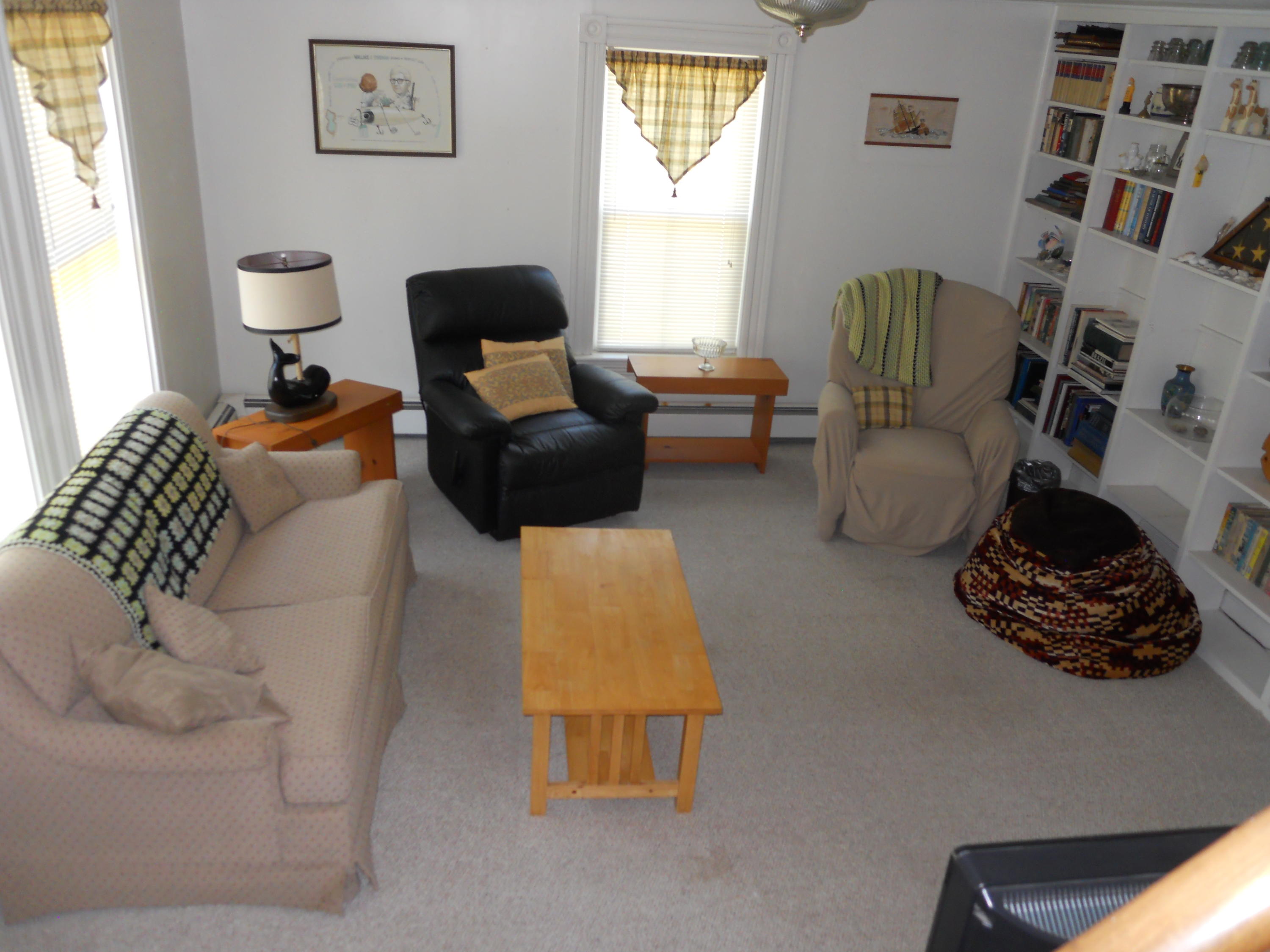 689 Main Road Islesboro, ME 04848 - Photo 16 of 36 LivingDSCN0294