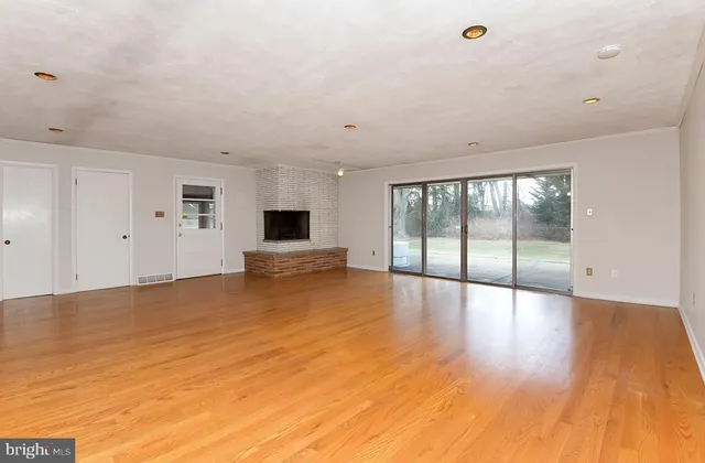 $775,000 | 28 West Church Road, Lawrence Township, NJ 08648