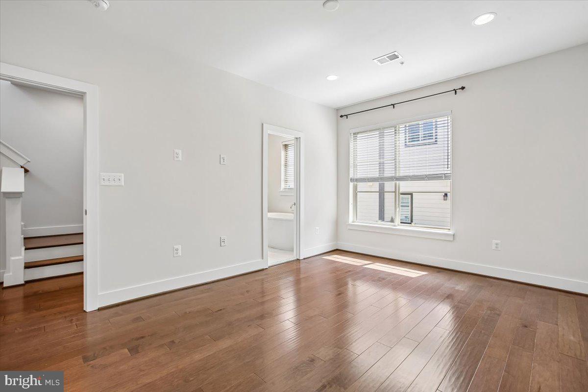 2865 Lowen Valley Road Alexandria, VA 22303 - Photo 29 of 80 Gallery Image 29