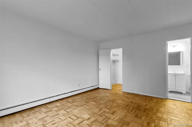 $394,999 | 372 Central Park Avenue, Unit 2E, Scarsdale, NY 10583