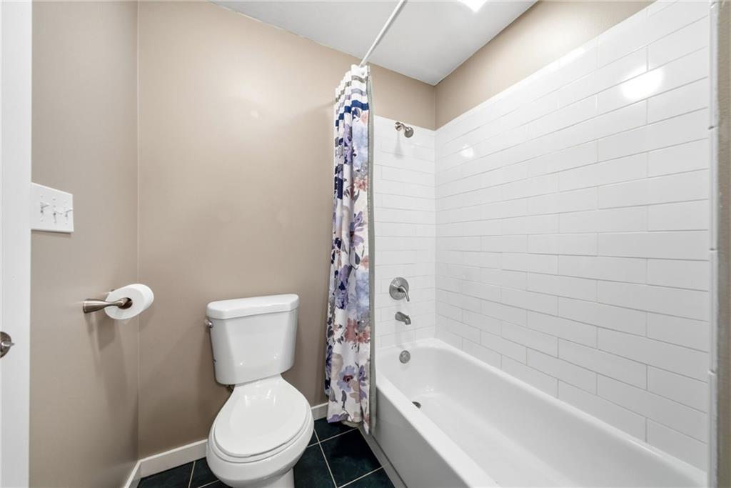 308 Maple Road Pittsburgh, PA 15239 - Photo 18 of 47 Gallery Image 18