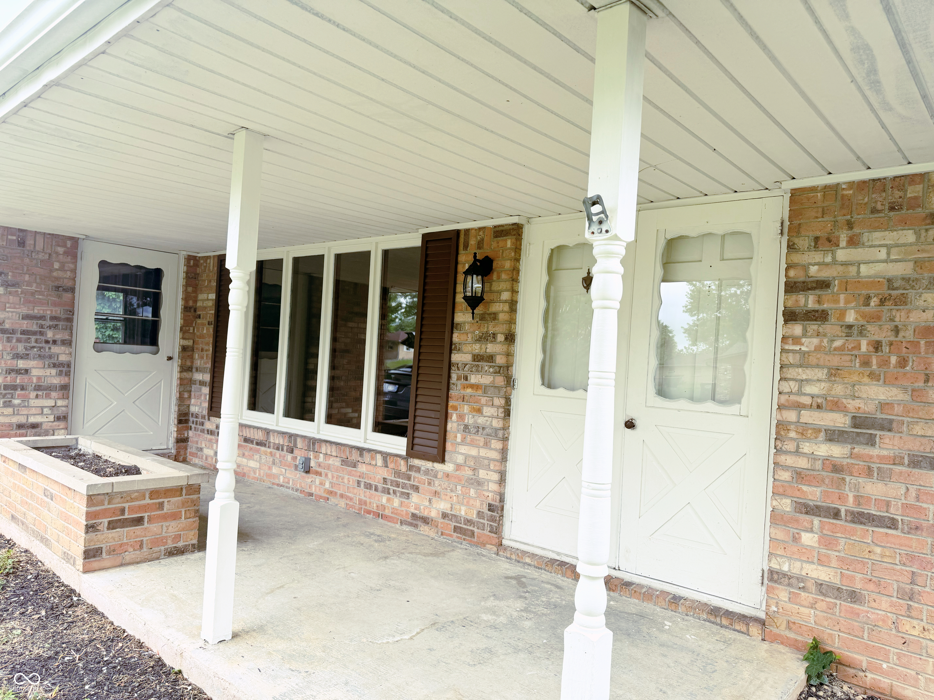 802 Piccadilly Road Anderson, IN 46013 - Photo 3 of 25 Gallery Image 3