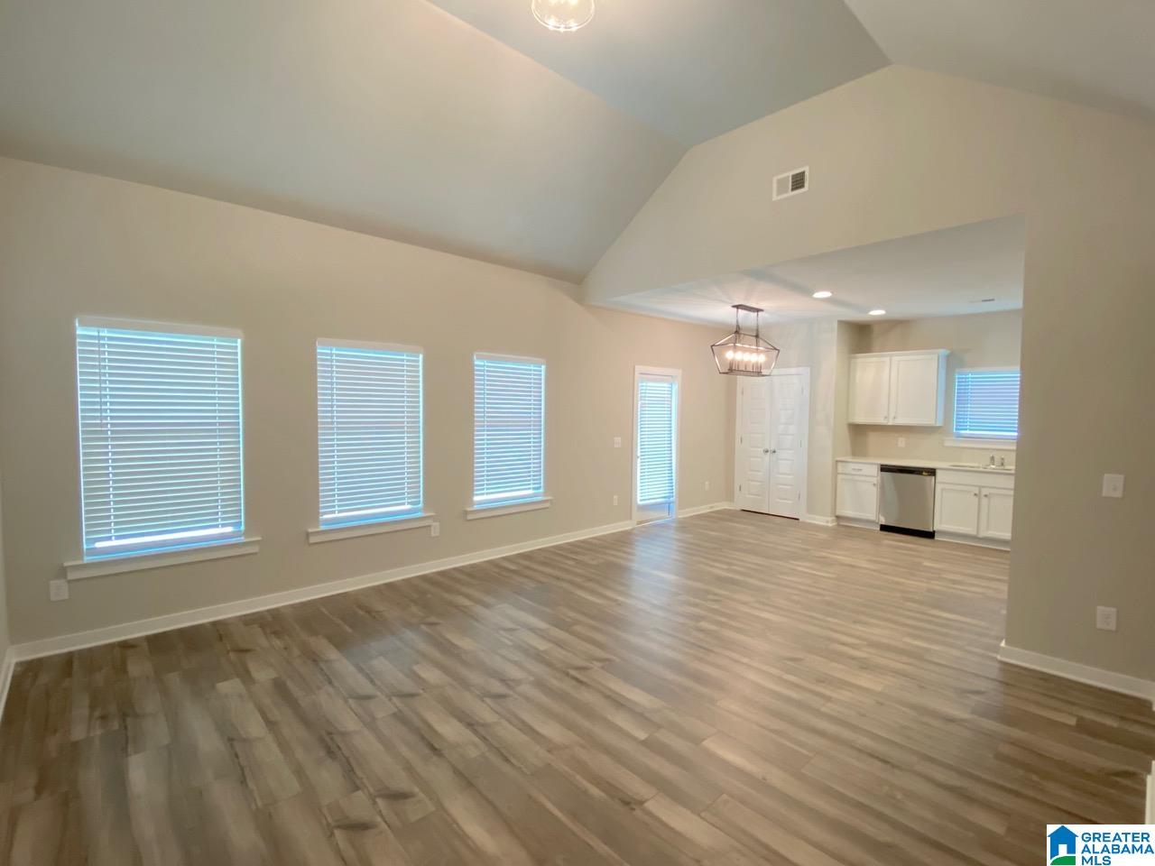 275 Avalon Way Clanton, AL 35045 - Photo 4 of 15