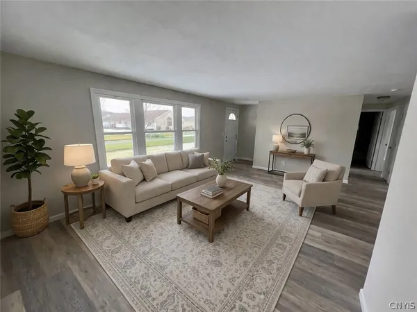 $2,100 | 4989 Driftwood Drive, Salina, NY 13088