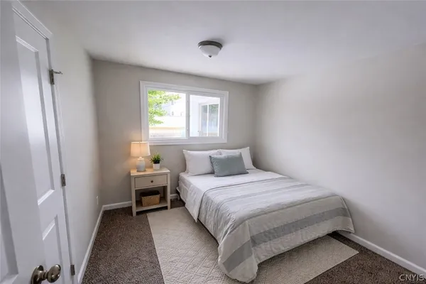 $2,100 | 4989 Driftwood Drive, Salina, NY 13088