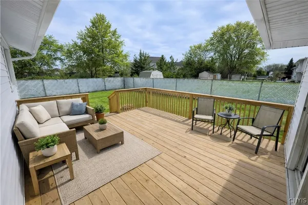 $2,100 | 4989 Driftwood Drive, Salina, NY 13088