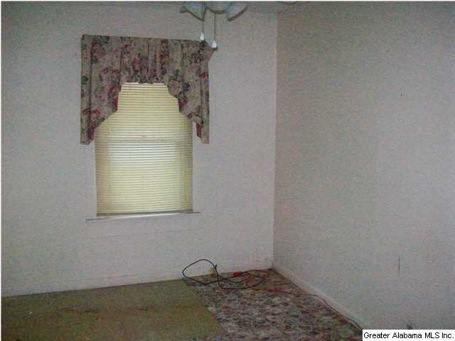 1020 Pipe Street Anniston, AL 36201 - Photo 5 of 13