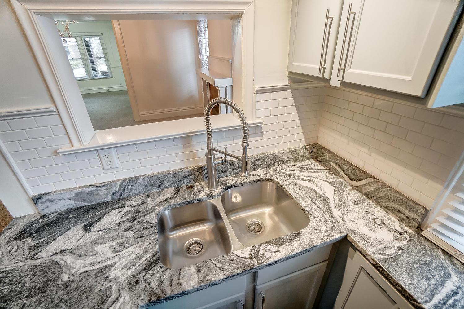 1592 Bryden Road Columbus, OH 43205 - Photo 14 of 73