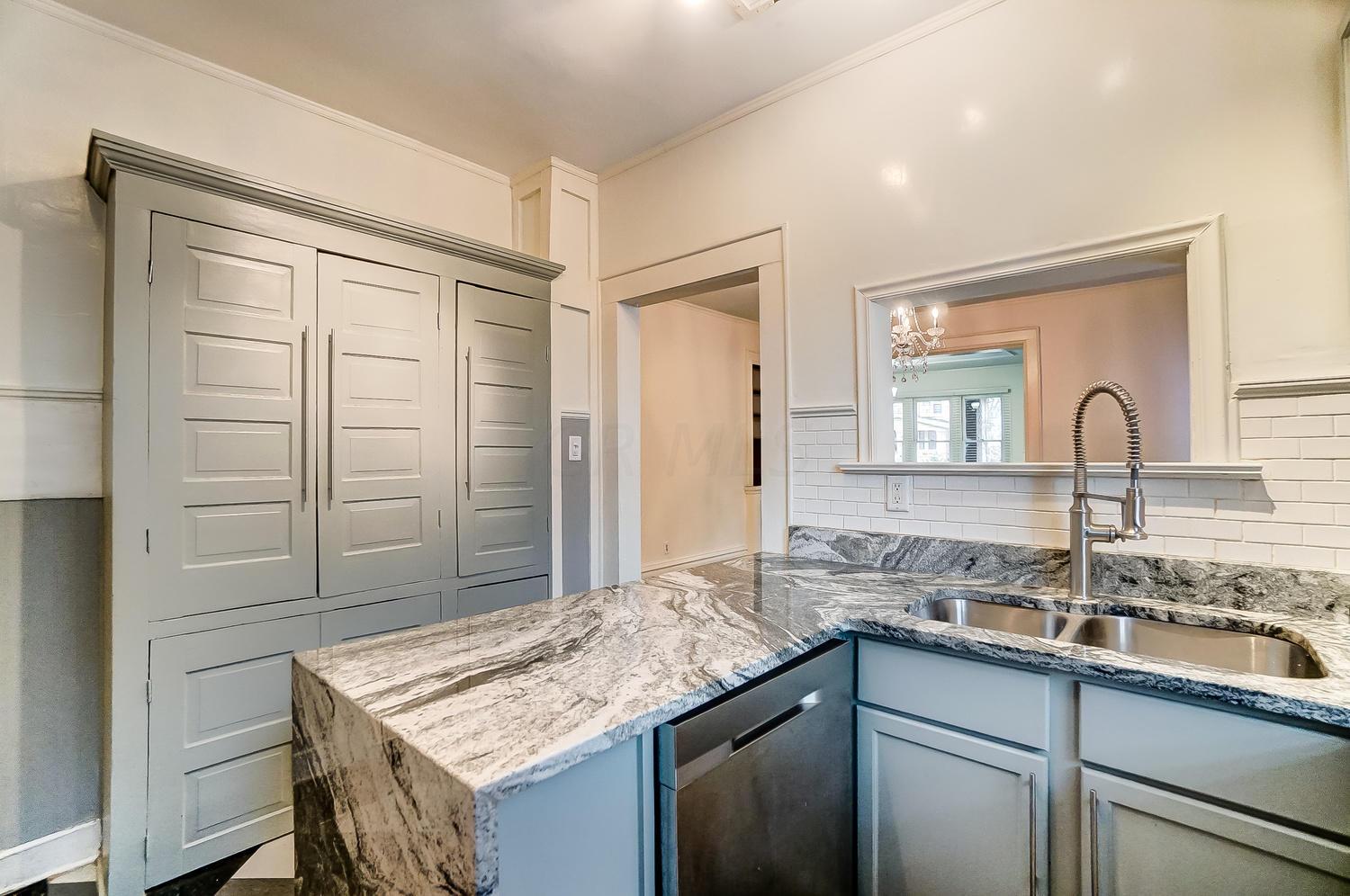 1592 Bryden Road Columbus, OH 43205 - Photo 17 of 73