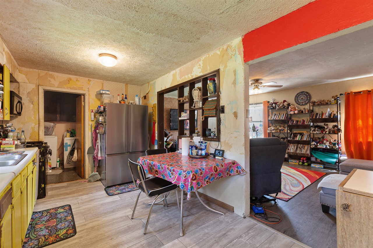 2108 Allan Street Adrian, MI 49221 - Photo 13 of 31