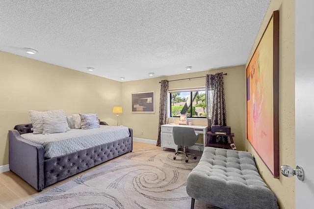 $399,000 | 6720 Versailles Court, Lake Worth, FL 33467