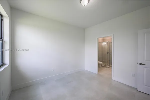 an empty room with a empty space