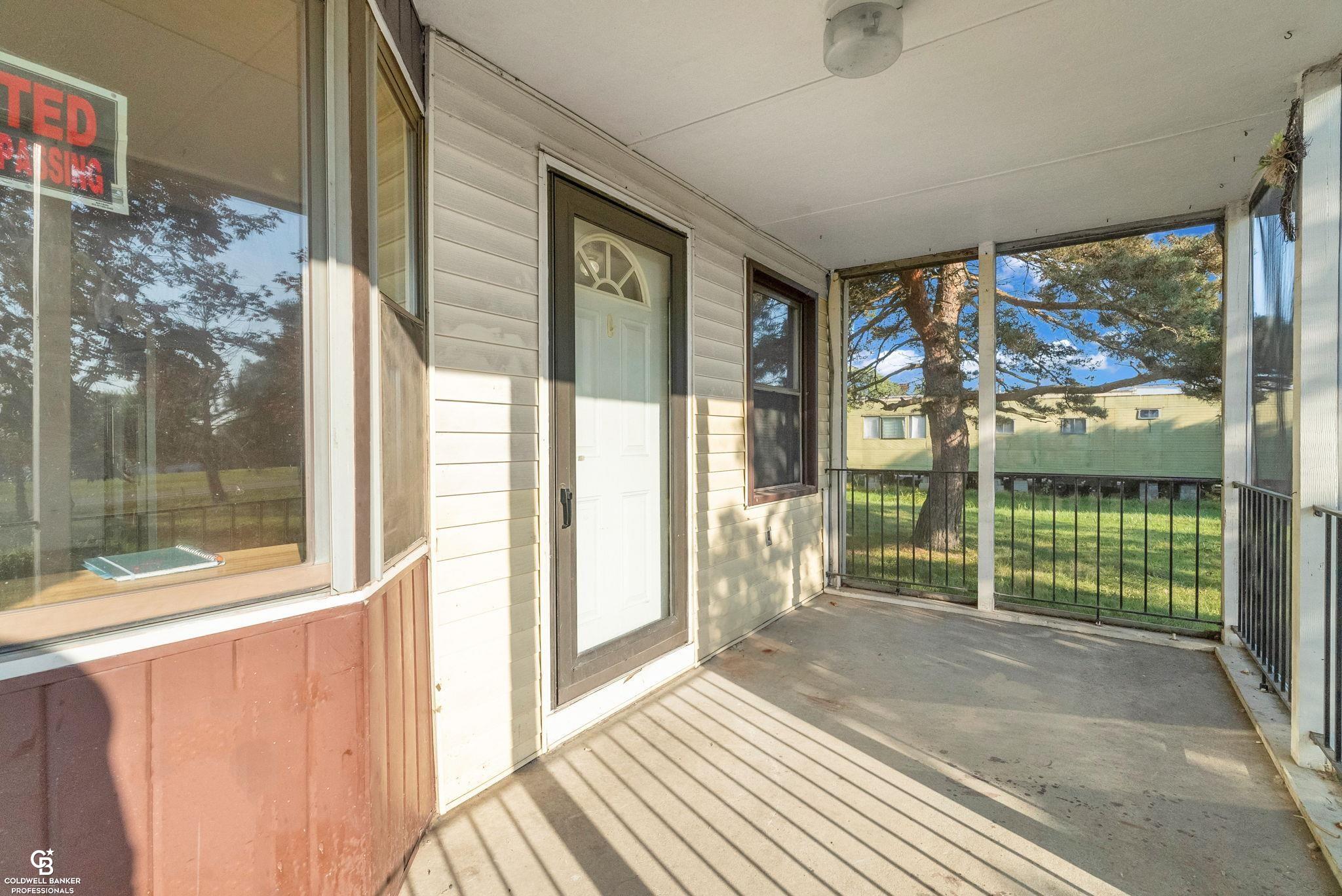 1461 Minnesota Road Port Huron, MI 48060 - Photo 7 of 35