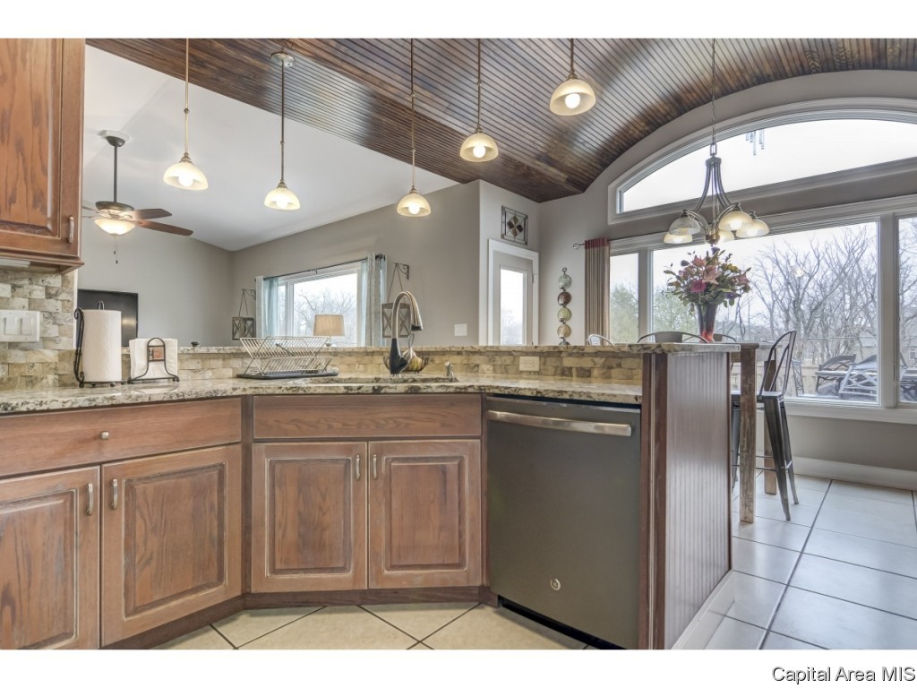 1304 Archer Elevator Road Springfield, IL 62711 - Photo 12 of 36
