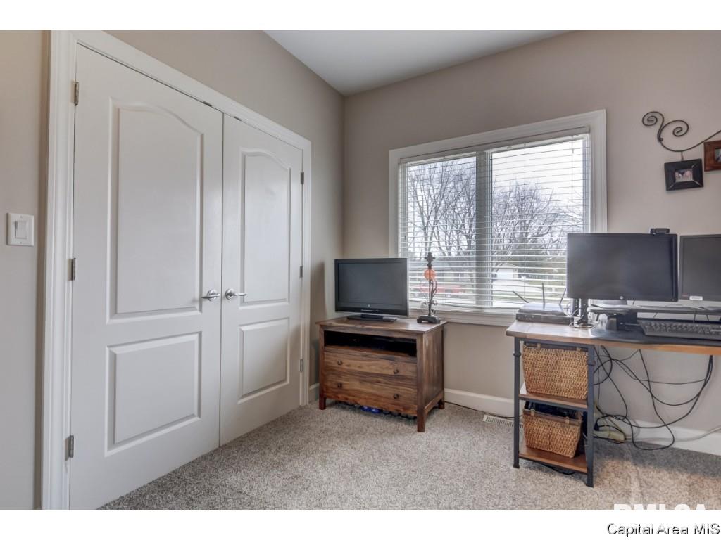 1304 Archer Elevator Road Springfield, IL 62711 - Photo 18 of 36