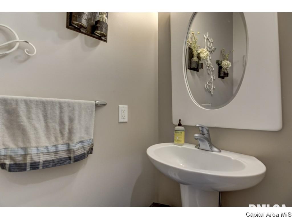 1304 Archer Elevator Road Springfield, IL 62711 - Photo 31 of 36