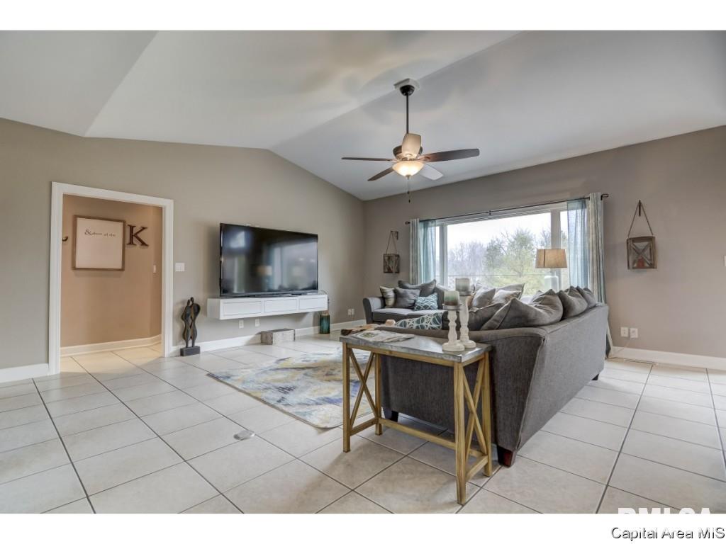 1304 Archer Elevator Road Springfield, IL 62711 - Photo 7 of 36