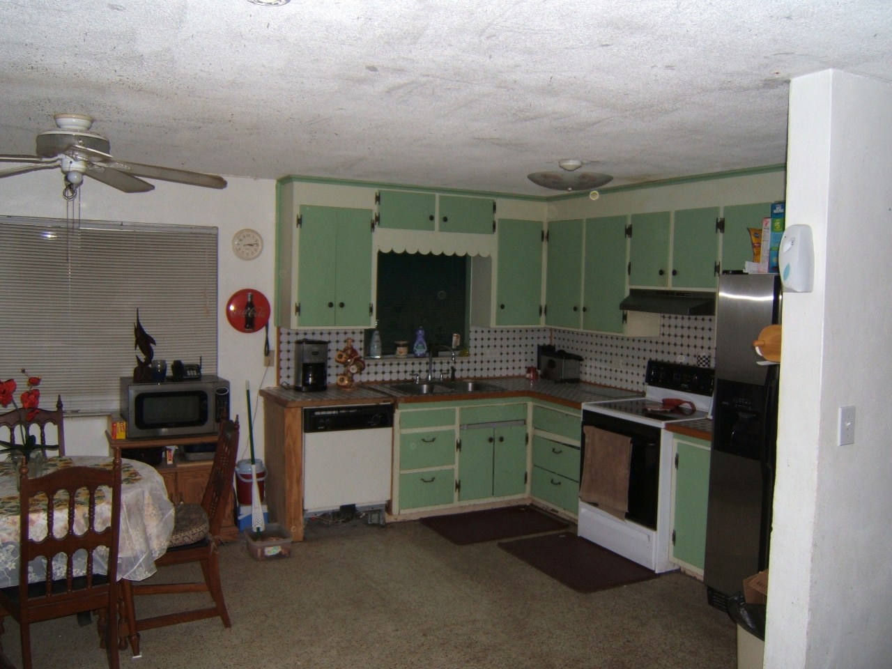 186 East Ridge Road Islamorada, FL 33036 - Photo 8 of 15 Kitchen