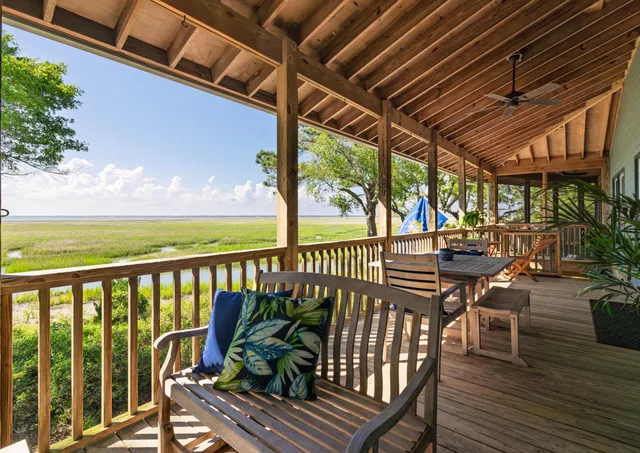 $1,275,000 | 226 Old House Lane, Dewees Island, SC 29429