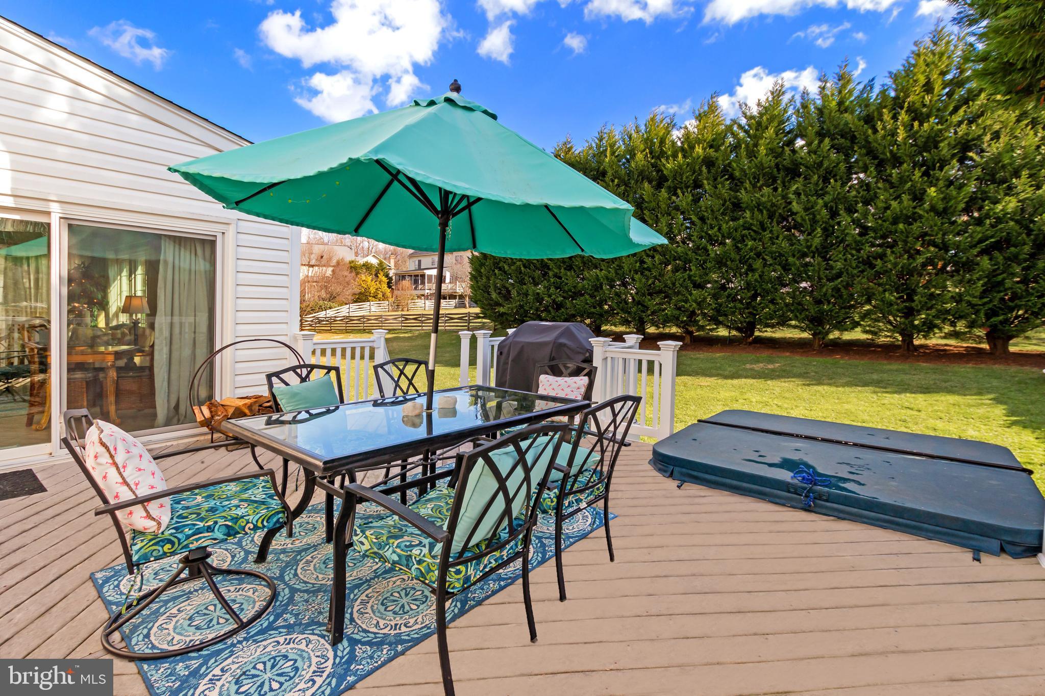 18223 Wickham Road Olney, MD 20832 - Photo 16 of 48 Deck