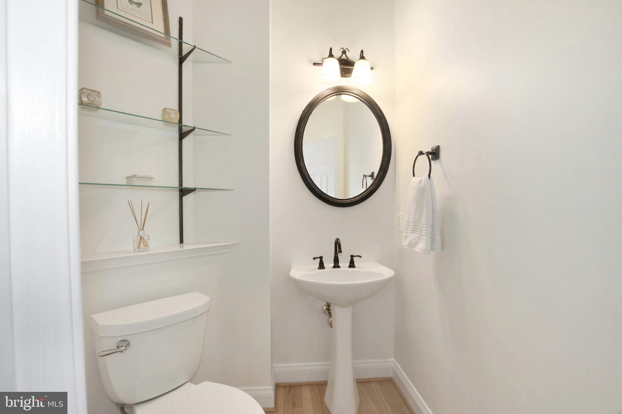 18223 Wickham Road Olney, MD 20832 - Photo 22 of 48 Powder Room