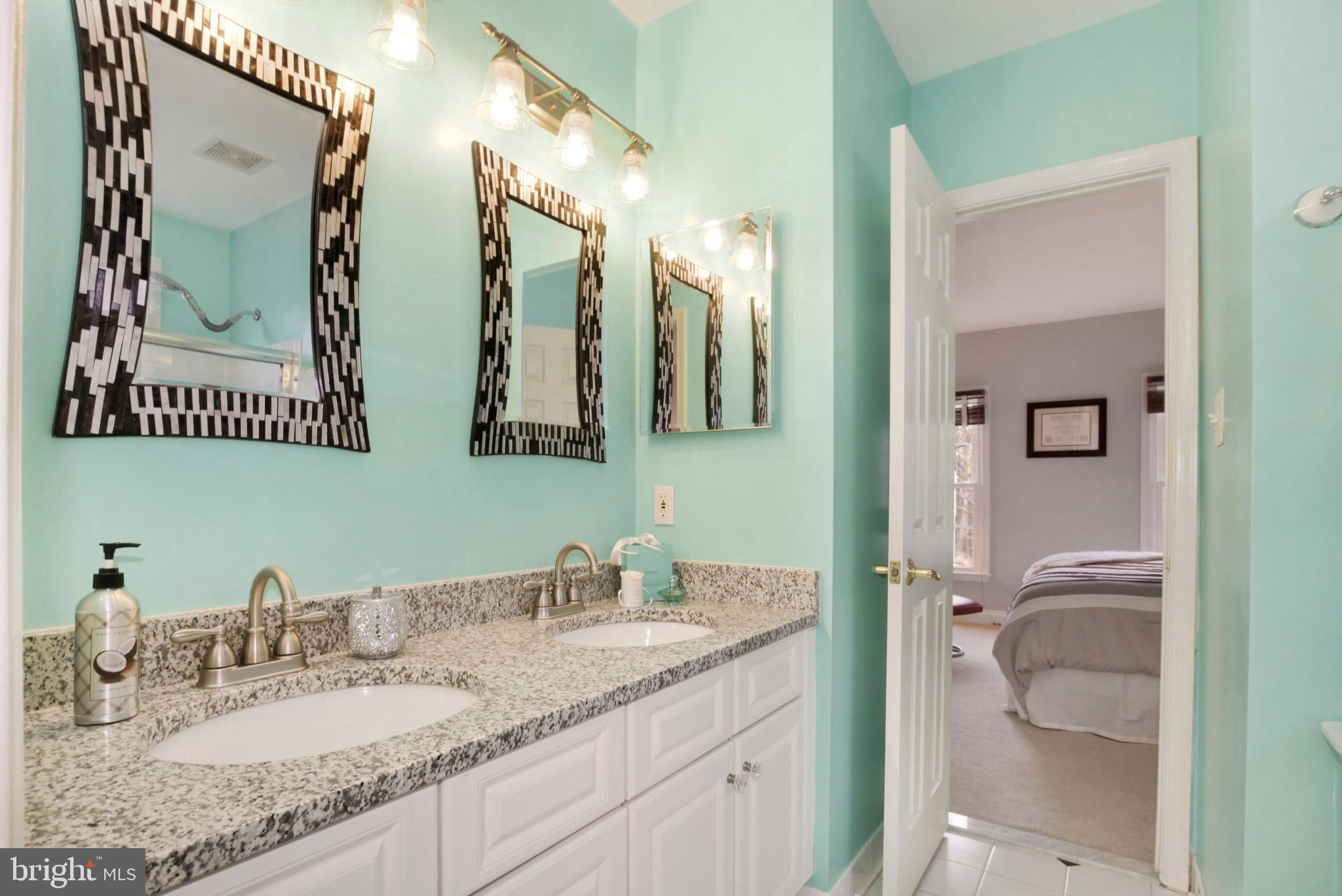 18223 Wickham Road Olney, MD 20832 - Photo 33 of 48 Jack & Jill Bath