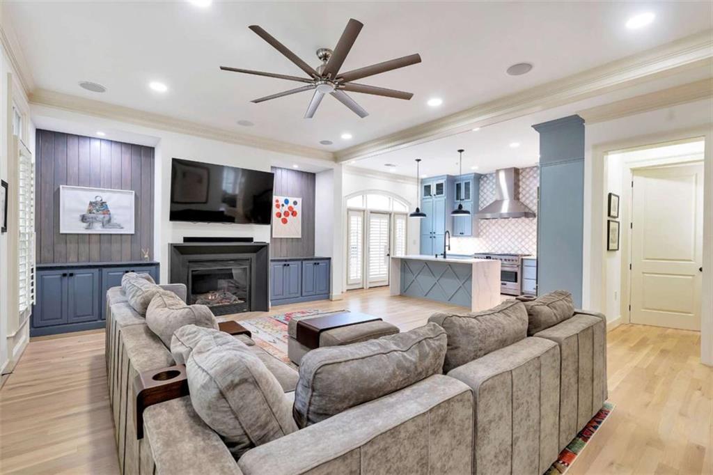 201 Riversgate Drive Atlanta, GA 30339 - Photo 18 of 69 a living room with furniture and a flat screen tv