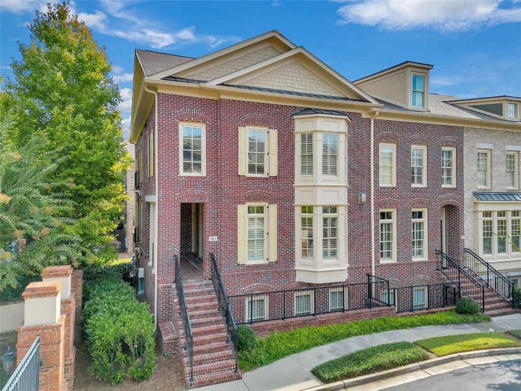 201 Riversgate Drive Atlanta, GA 30339 - Photo 2 of 69