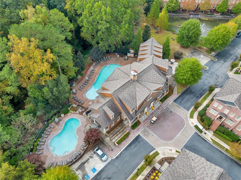 201 Riversgate Drive Atlanta, GA 30339 - Photo 4 of 69