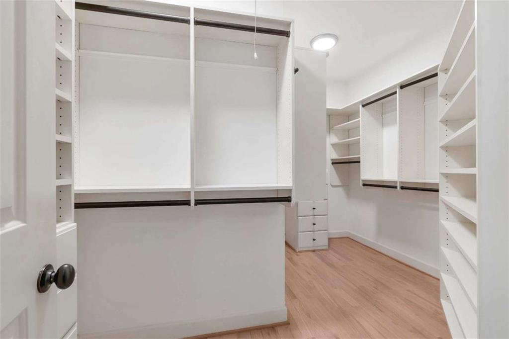 201 Riversgate Drive Atlanta, GA 30339 - Photo 48 of 69 a view of walk in closet