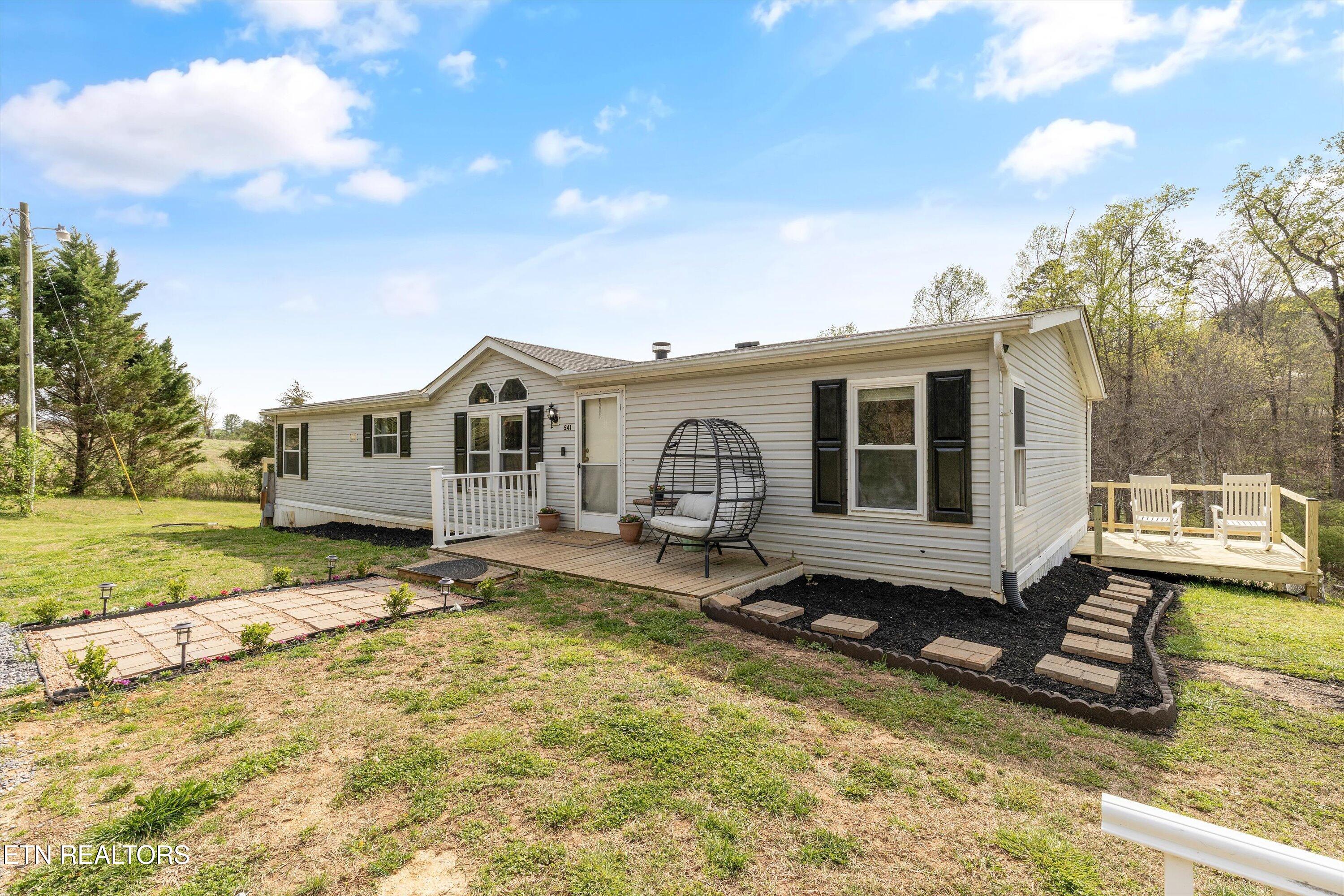 541 Thompson Bridge Road Maryville, TN 37801 - Photo 2 of 39 04-541 Thompson Bridge Rd23