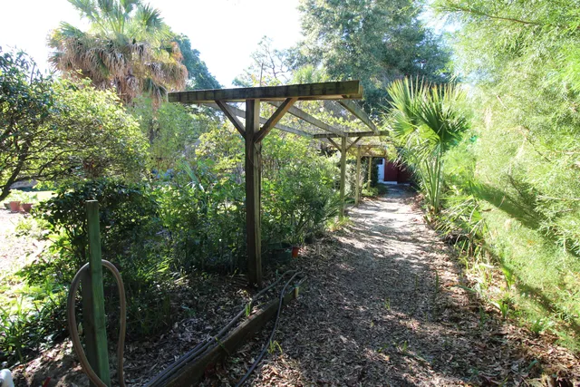 $400,000 | 311 McEwen Drive, Niceville, FL 32578