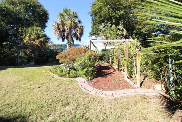 $400,000 | 311 McEwen Drive, Niceville, FL 32578