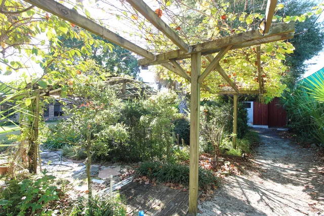 $400,000 | 311 McEwen Drive, Niceville, FL 32578