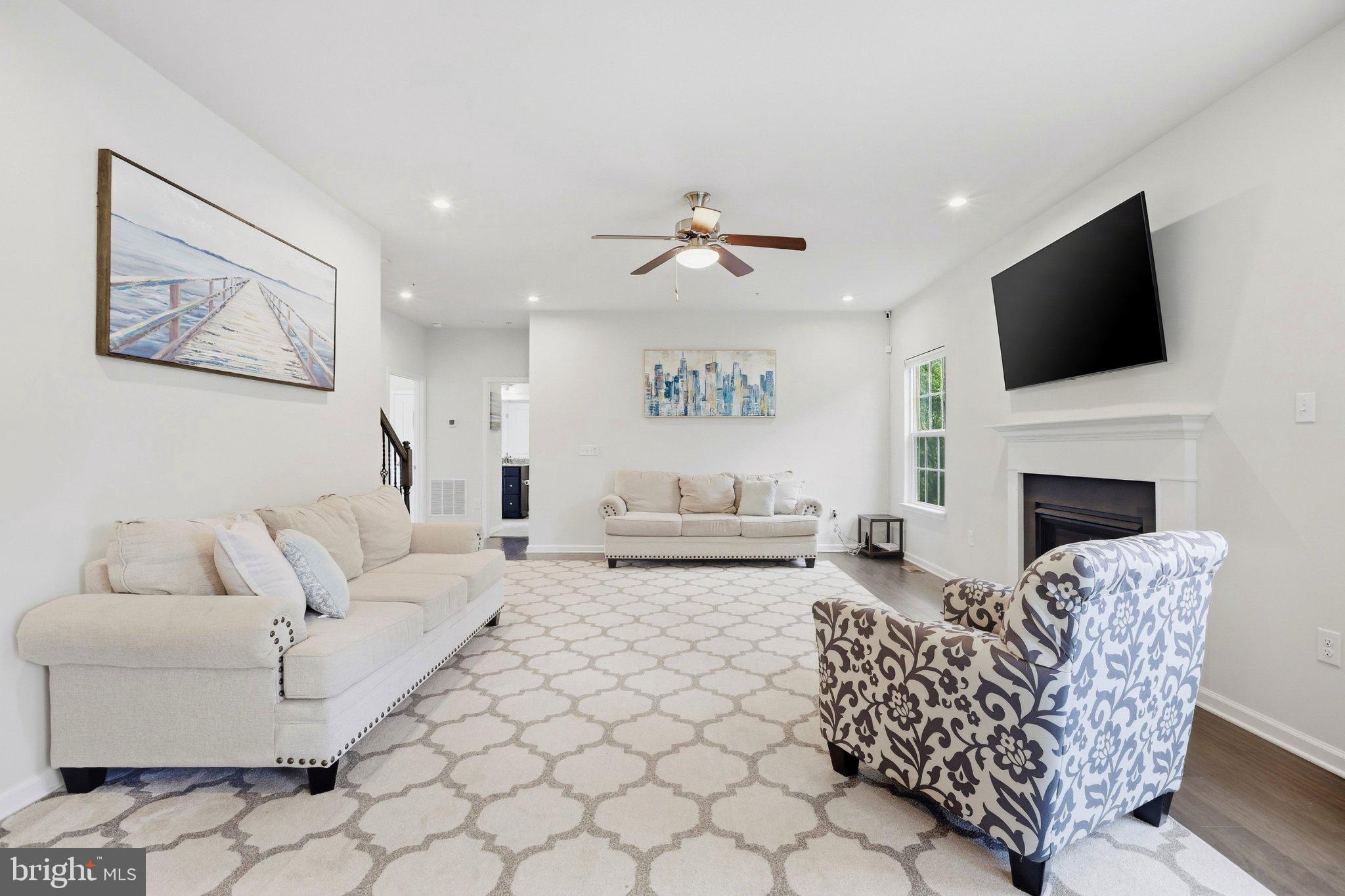 47 Ryans Mill Road Jamison, PA 18929 - Photo 12 of 60 Bright and spacious family room