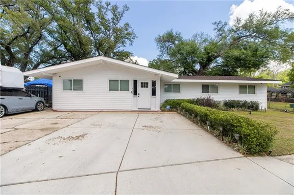 $225,000 | 821 Wiegand Drive, Westwego, LA 70094