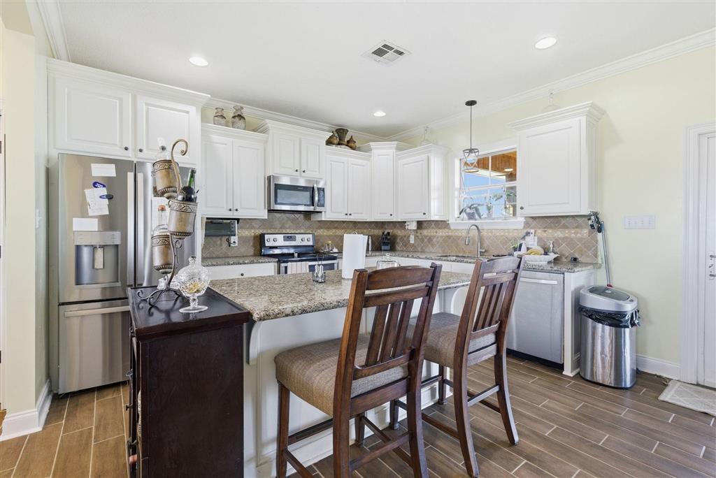 24500 Gillson Road Iowa, LA 70647 - Photo 7 of 23