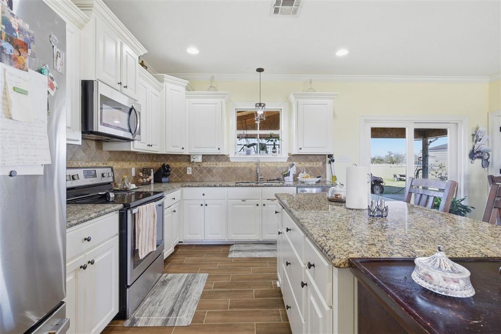 24500 Gillson Road Iowa, LA 70647 - Photo 8 of 23