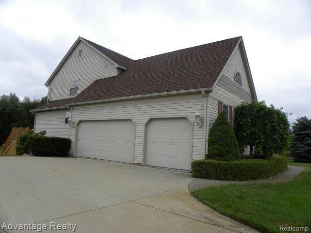 76300 Rosemary Court Romeo, MI 48065 - Photo 13 of 17 Rosemary 76300 Garage Elevation