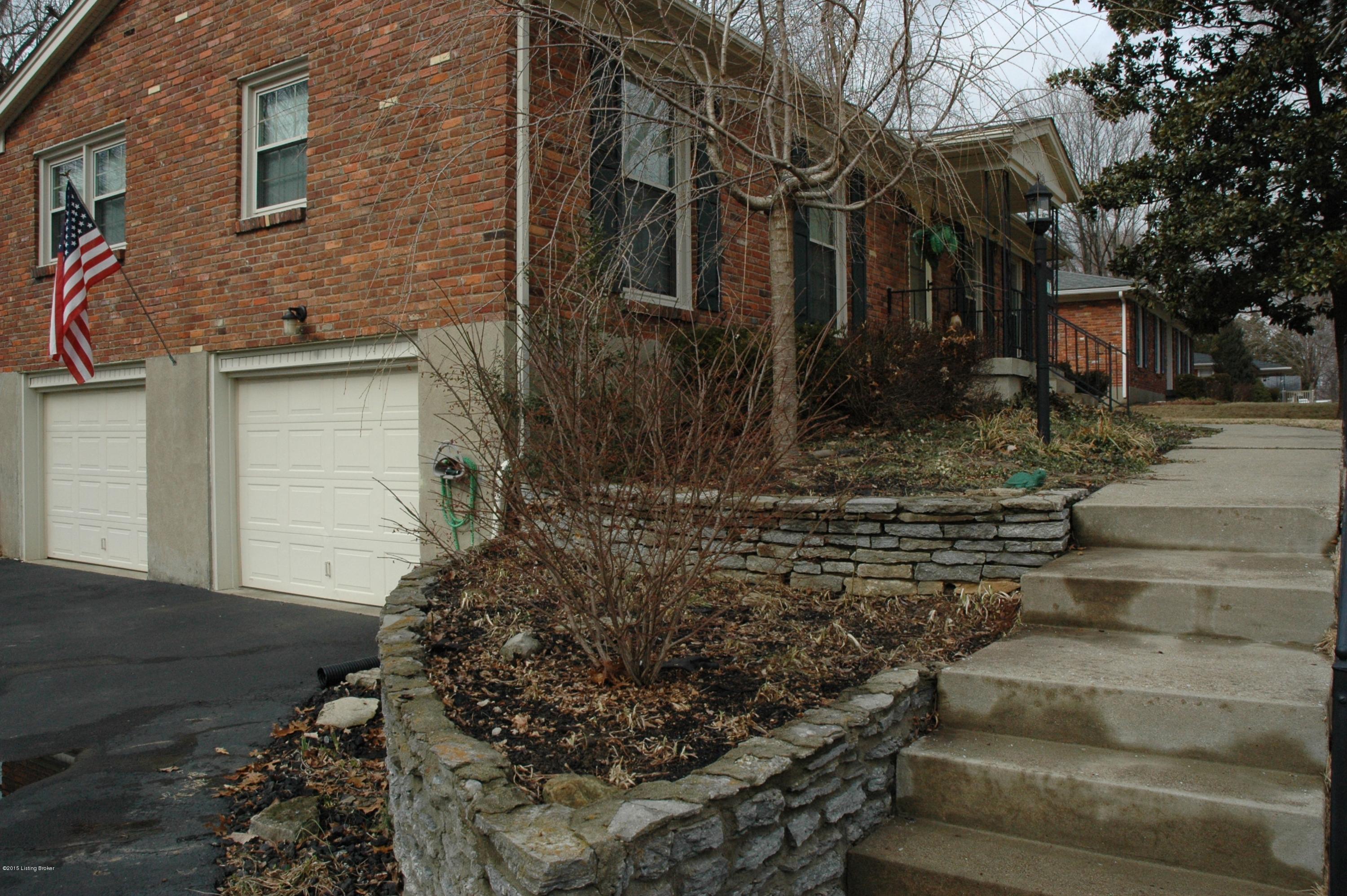 4908 Ulrich Road Jeffersontown, KY 40299 - Photo 3 of 40 Sidewalk and Creekrock Beds