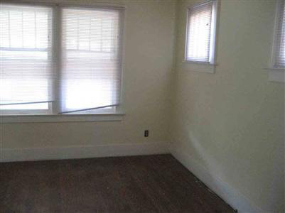 2406 Flushing Road Flint, MI 48504 - Photo 2 of 5 20119345-1.JPG