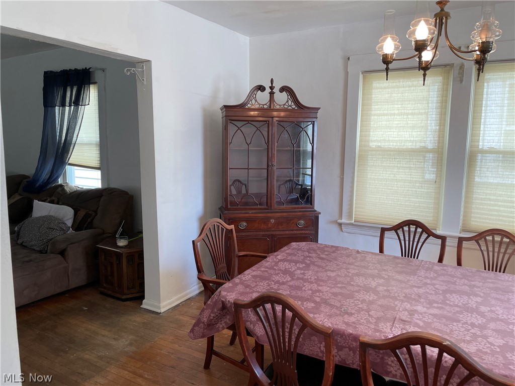 814 Whitcomb Road Cleveland, OH 44110 - Photo 7 of 29 Dining Room