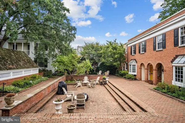 $2,850 | 220 North St Asaph Street, Unit 20, Alexandria, VA 22314