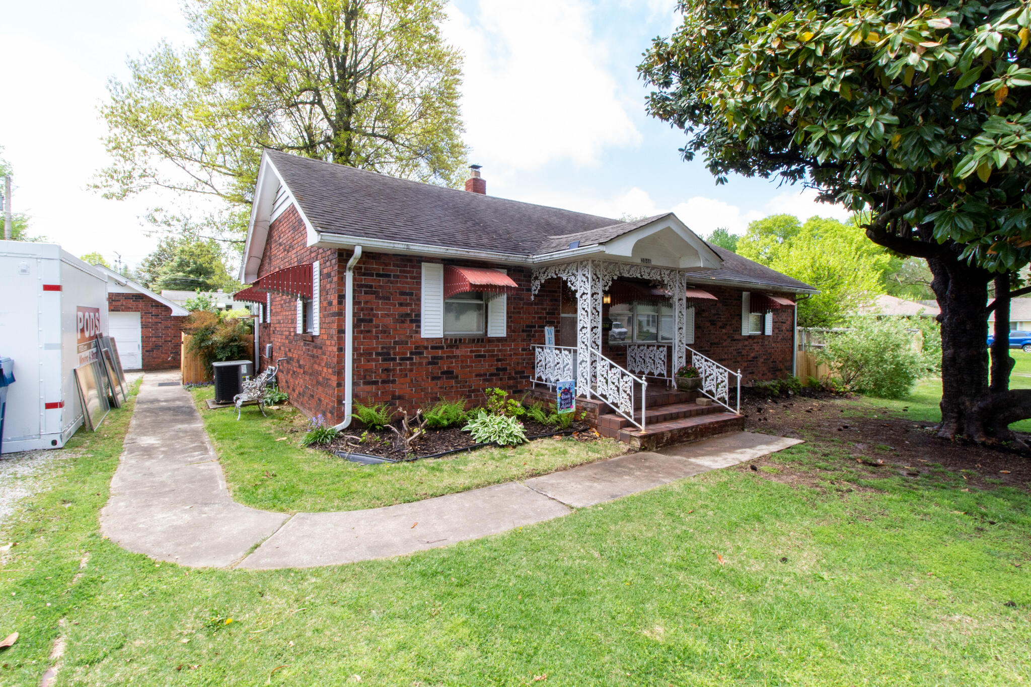 2046 East Cairo Street Springfield, MO 65802 - Photo 1 of 1 IMG_0923