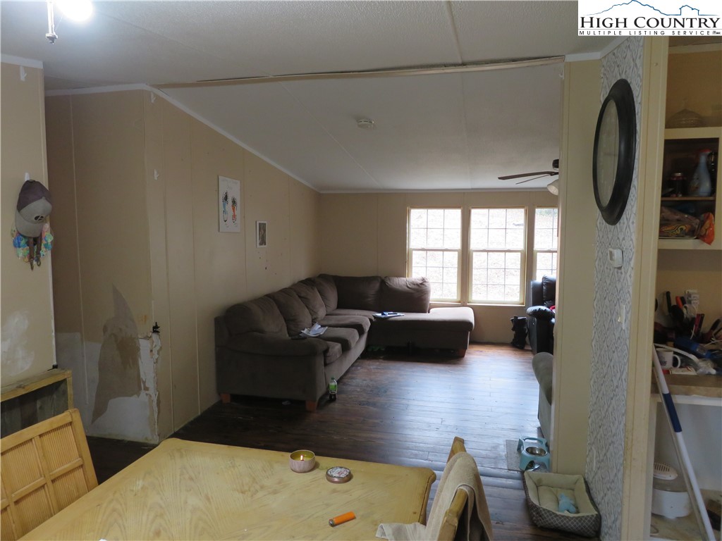 172 Huffman Road Vilas, NC 28692 - Photo 11 of 38 Gallery Image 11