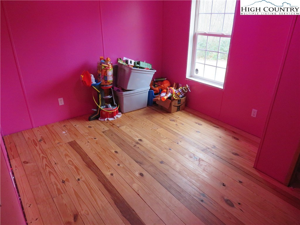 172 Huffman Road Vilas, NC 28692 - Photo 28 of 38 Gallery Image 28