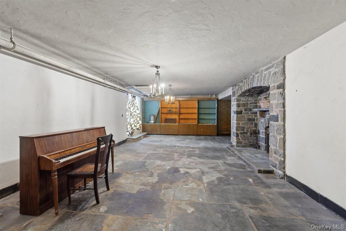 243 Summit Avenue Mount Vernon, NY 10552 - Photo 14 of 37