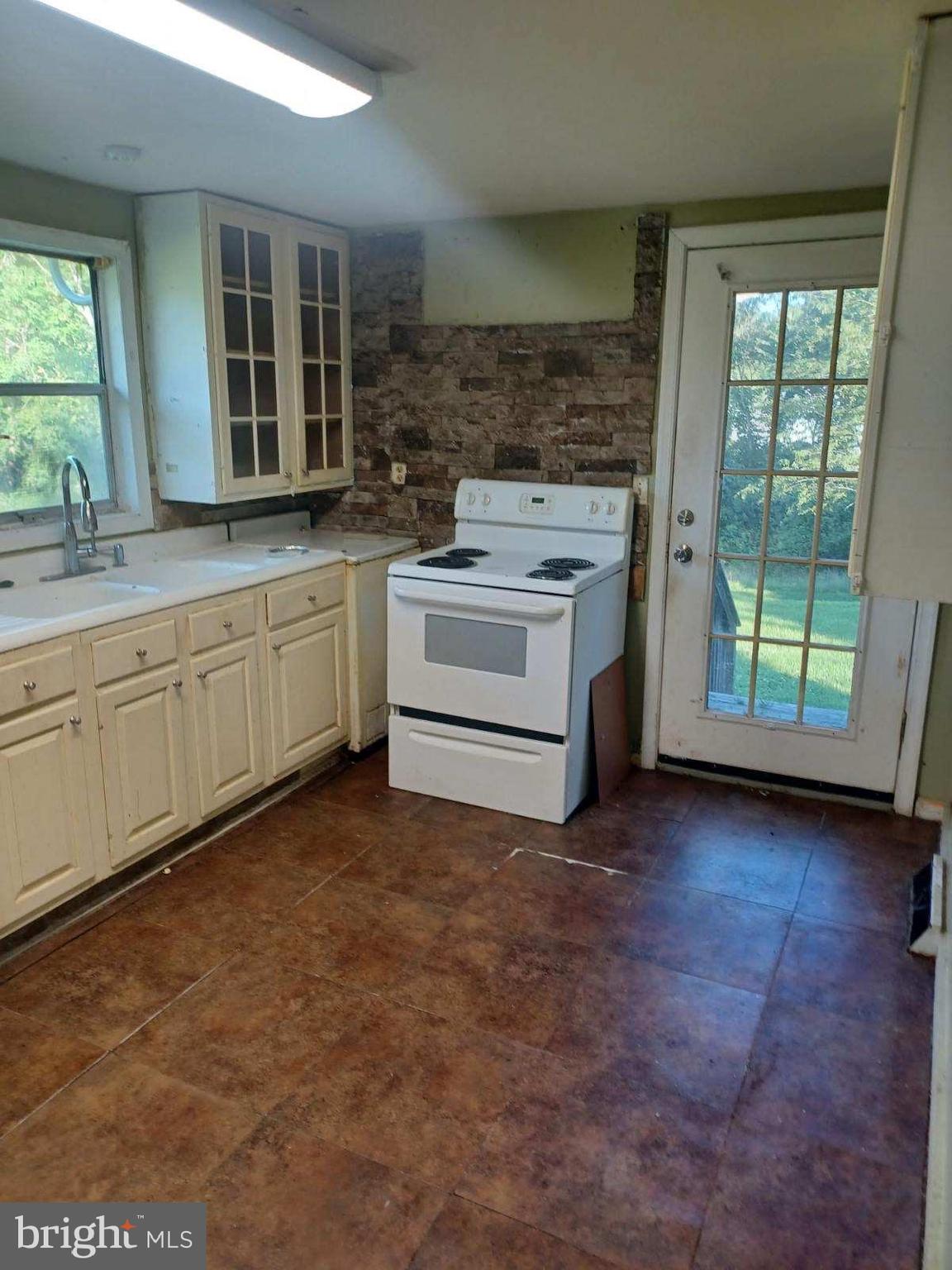 1026 3 Notch Road Kents Store, VA 23084 - Photo 6 of 10