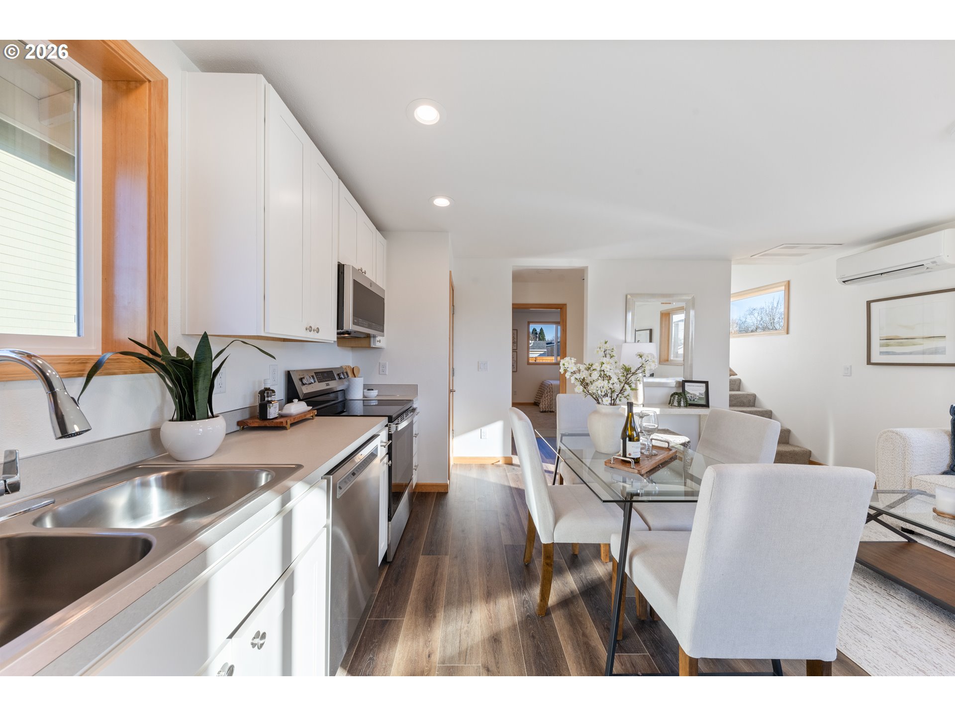723 ST Charles Street Eugene, OR 97402 - Photo 29 of 30 a kitchen with granite countertop lots of counter top space and dining table